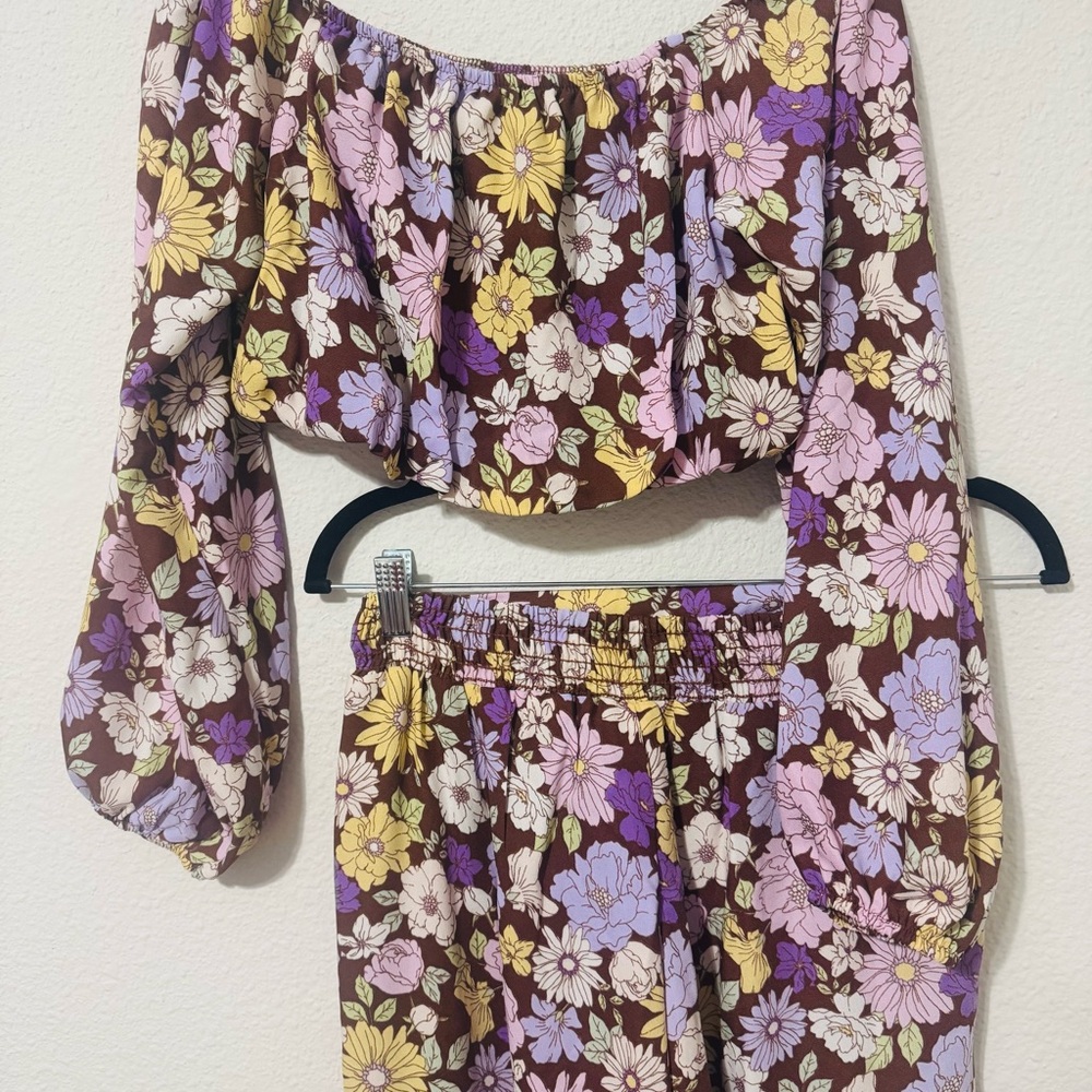 LeLis Floral Long Sleeve Crop Top And Wide Leg Pants Matching Set Size XS - Picture 6 of 15